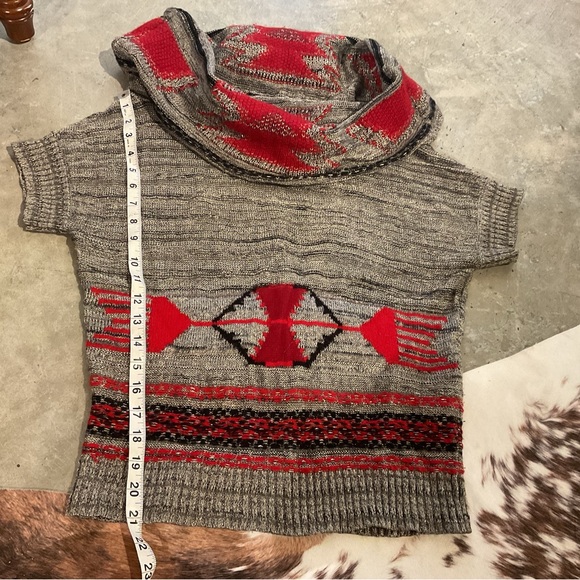 Southwestern cowl neck sweater - Picture 7 of 9